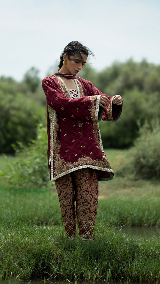 Sania Maskatiya -Filza