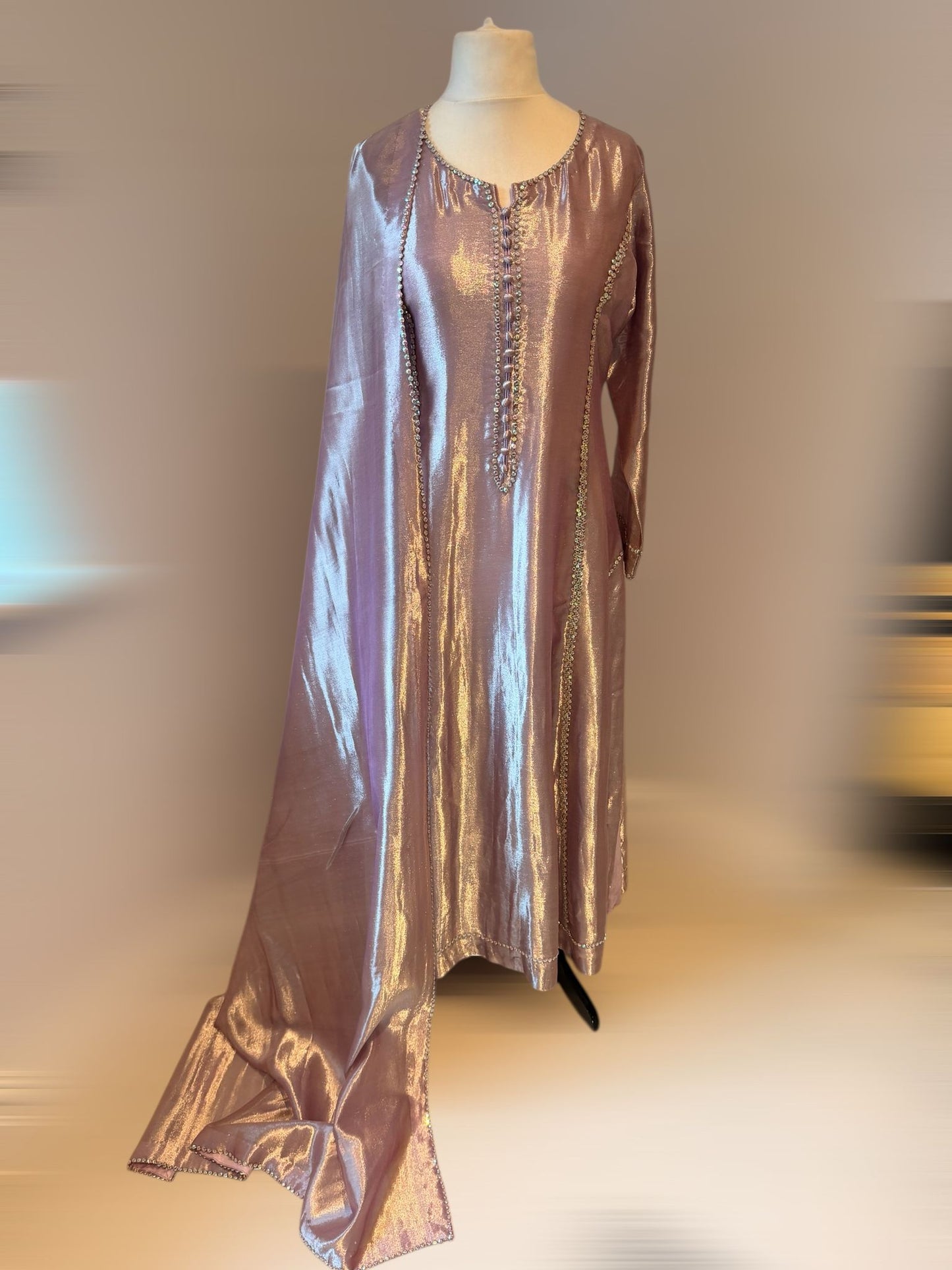 Hina rasim - Tissue Suit