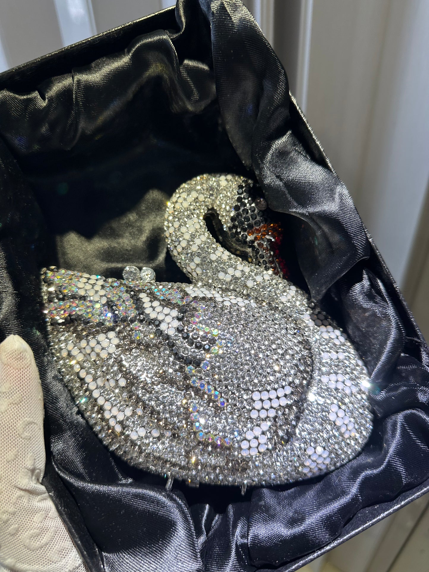 Swan-Shaped Clutch