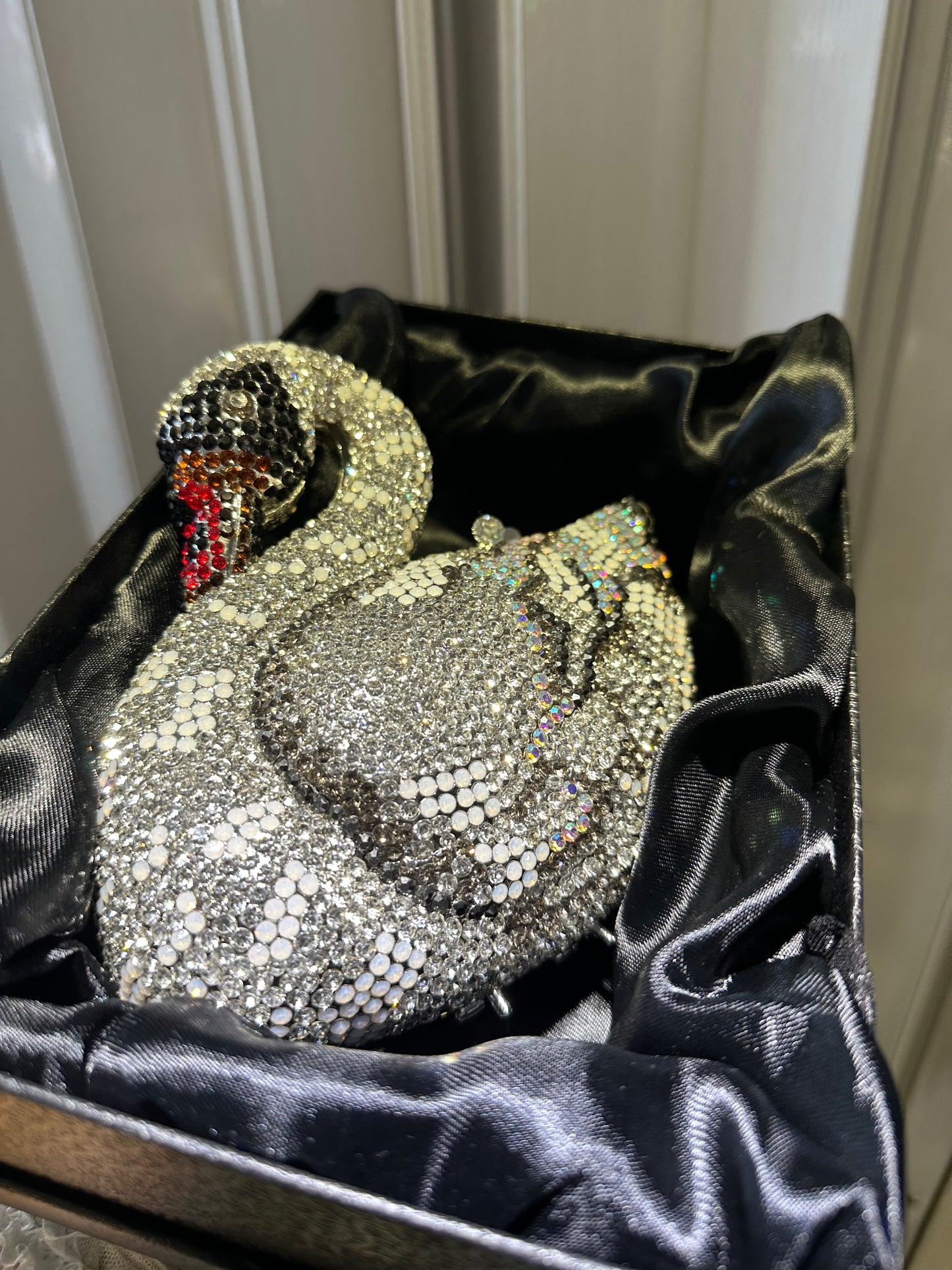 Swan-Shaped Clutch