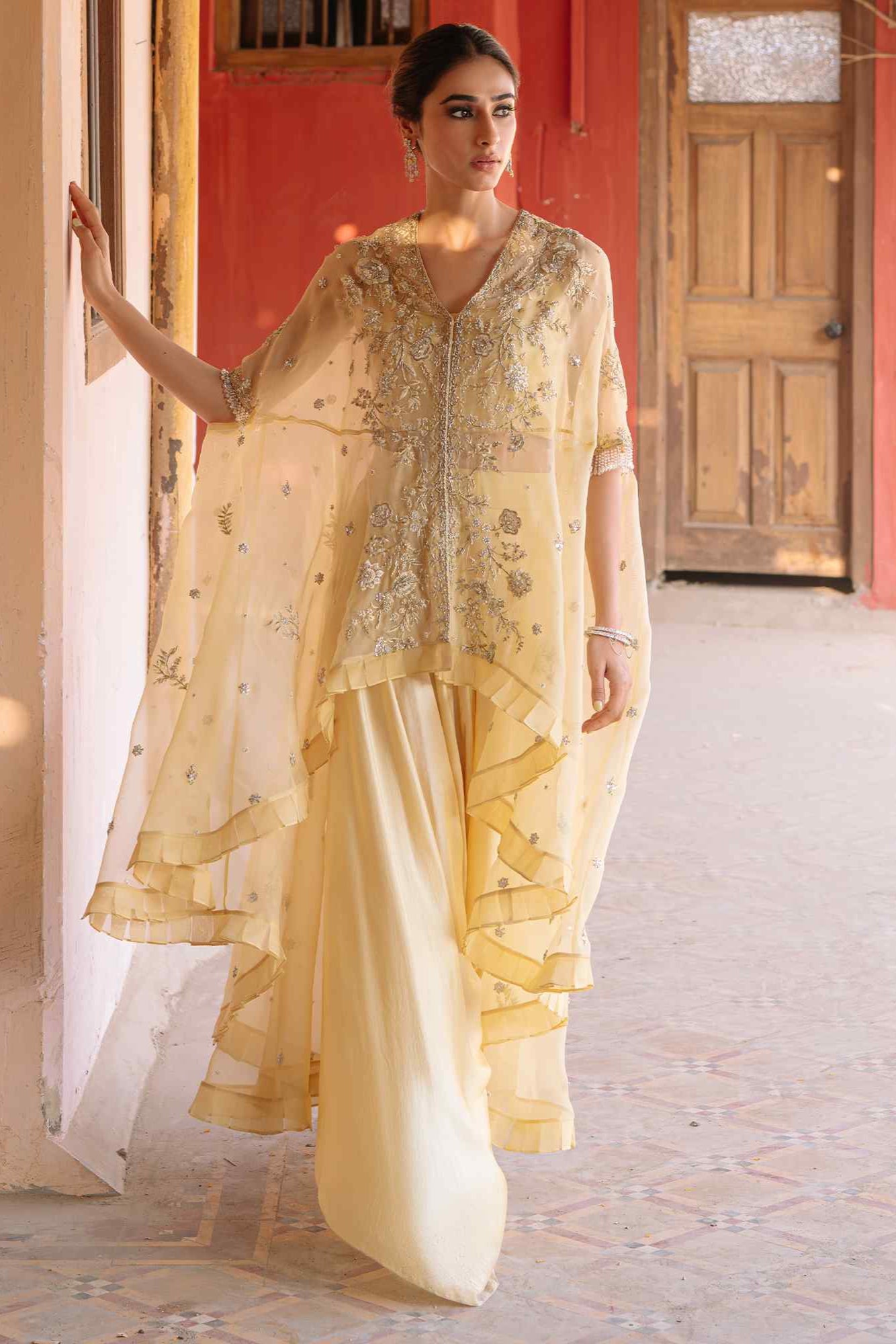 ANIKA CAPE, BLOUSE & PANTS