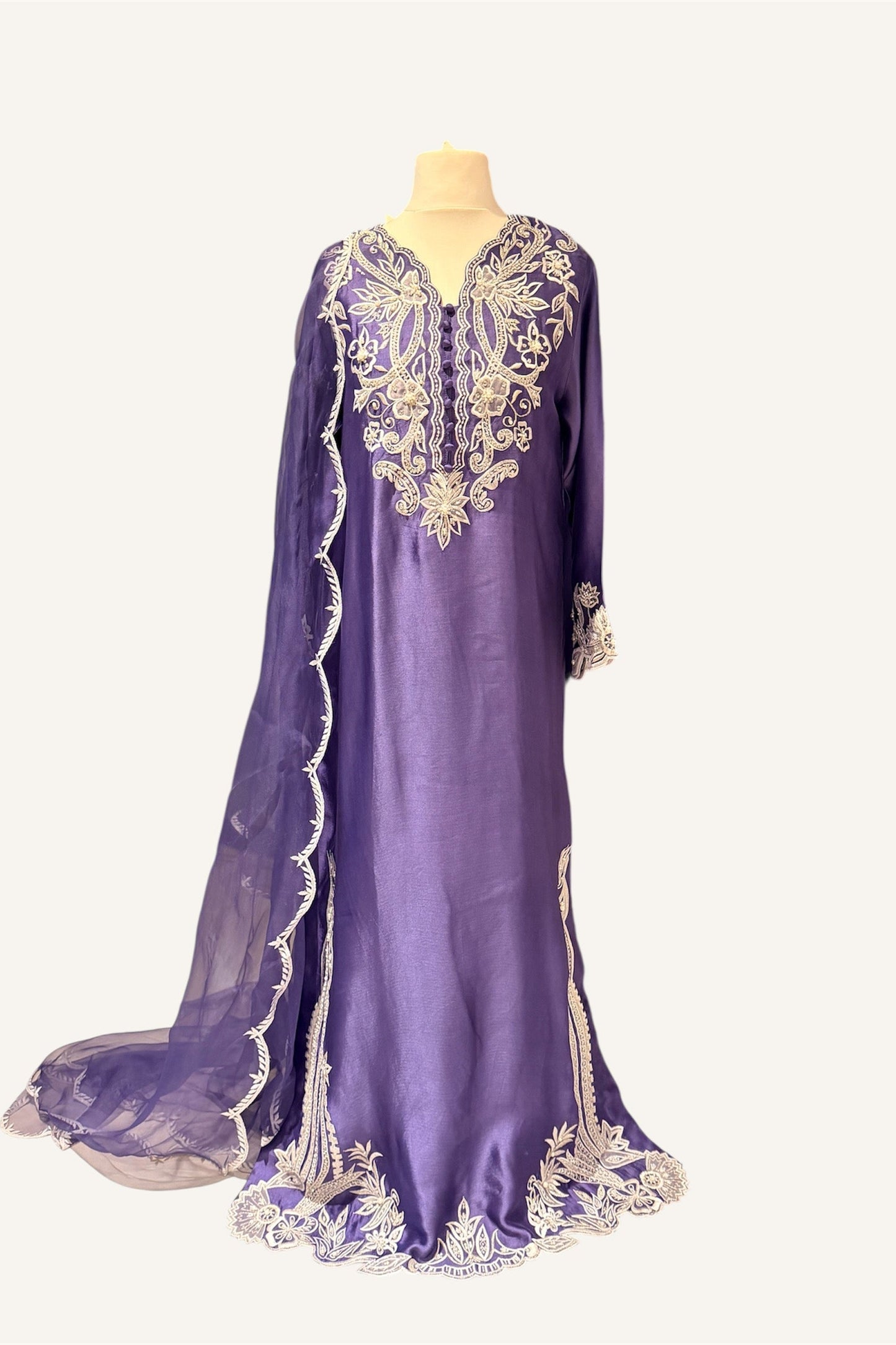 Hina Rasim- Amethyst Embroidered Kaftan