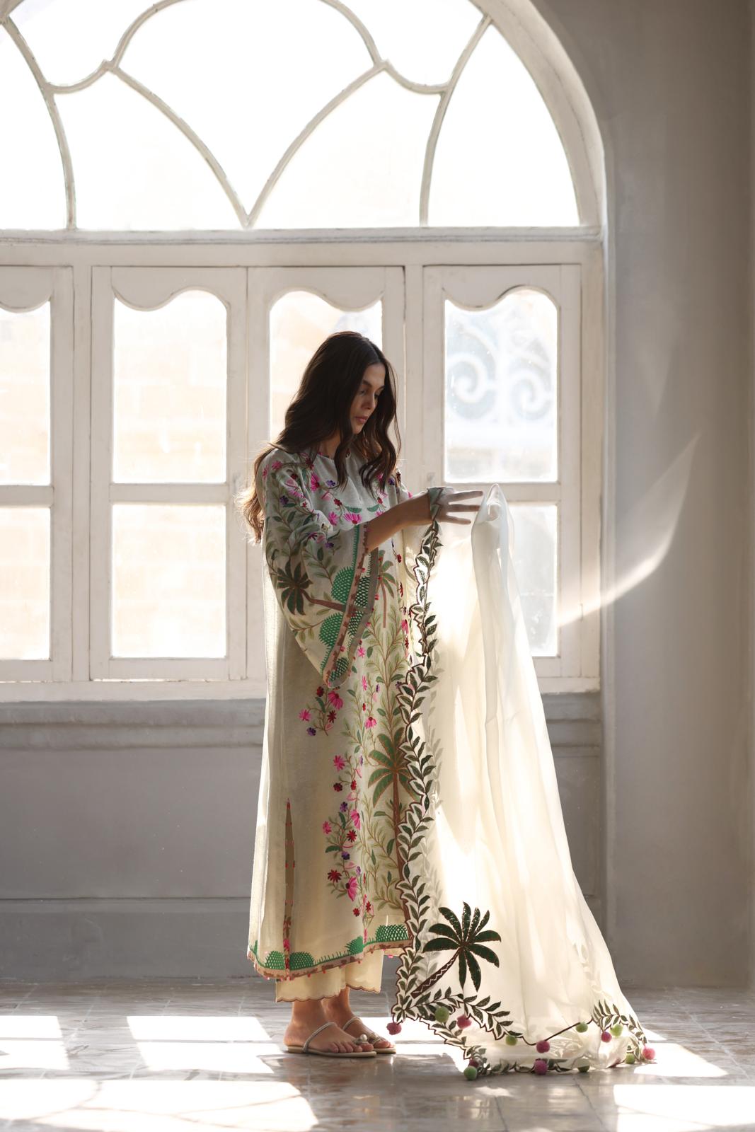 Cia Set |  Sania Maskatiya