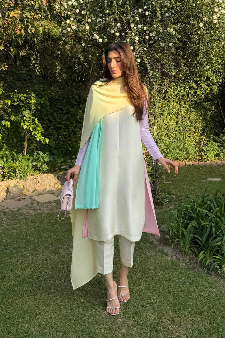 Zehra Saleem -Two Way Drape Set