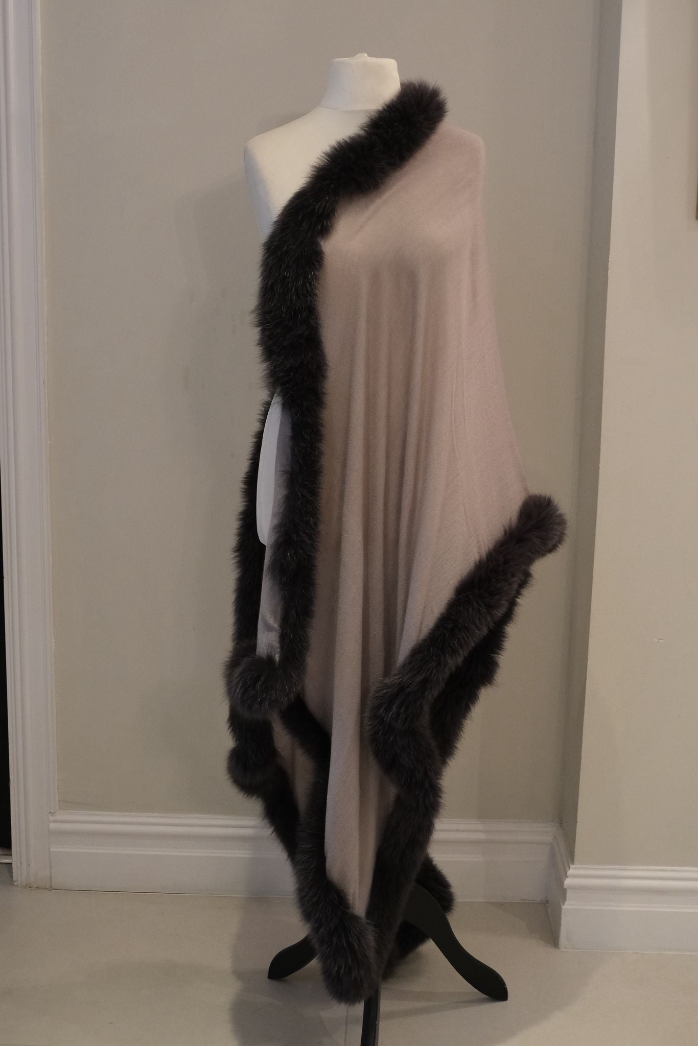HR- Faux Fur Shawl