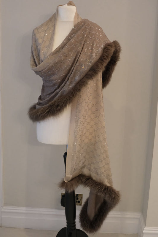 HR- Grey Ombre Faux Fur Shawl