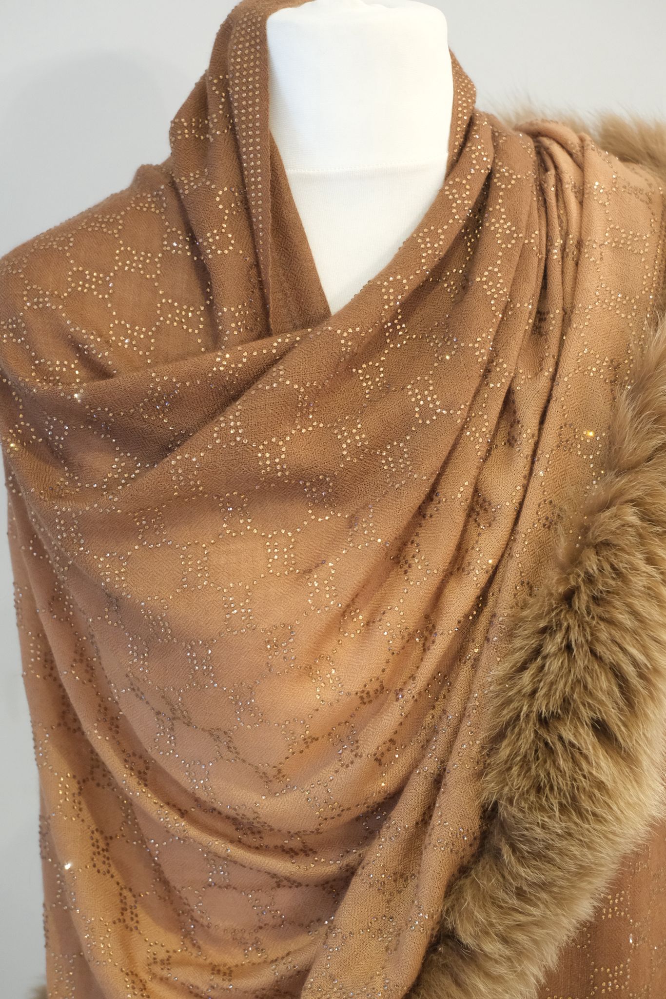 HR- Brown Ombre Faux Fur Shawl