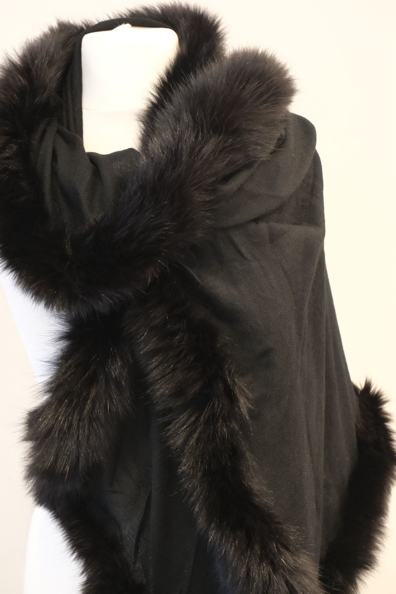 HR- Black Faux Fur Shawl